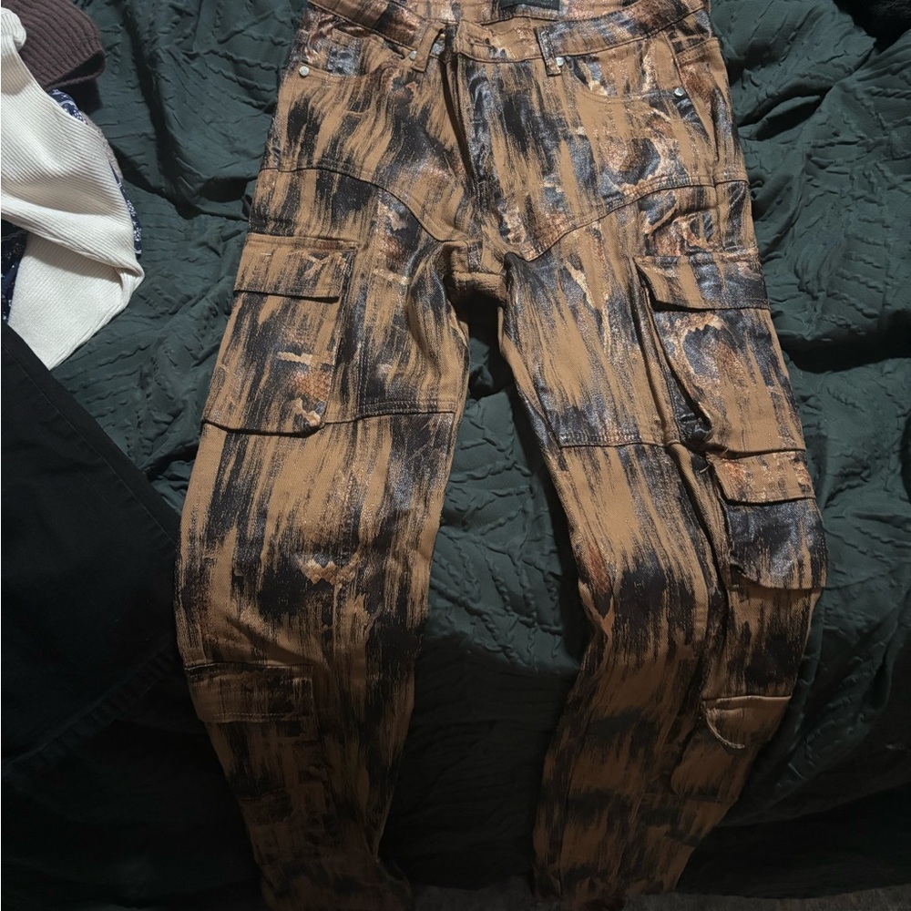 Women’s rockstar snakeskin cargo pants size large never worn!